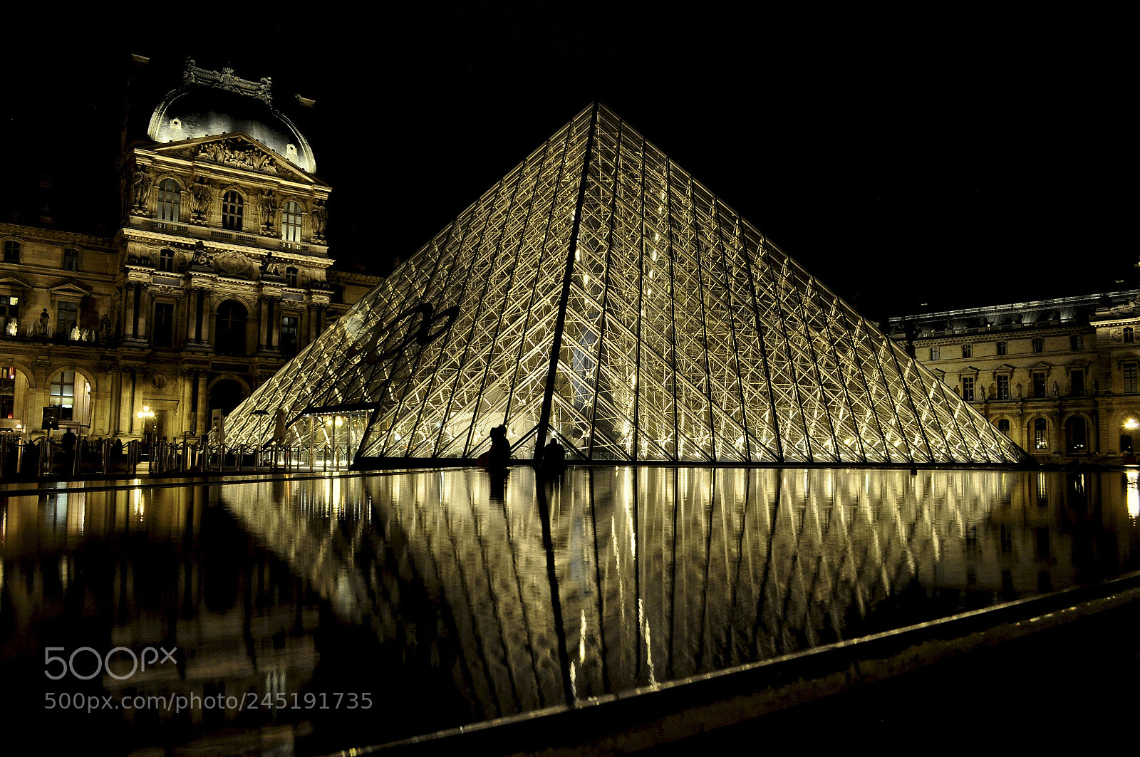 Nikon D90 sample photo. Piramide louvre photography