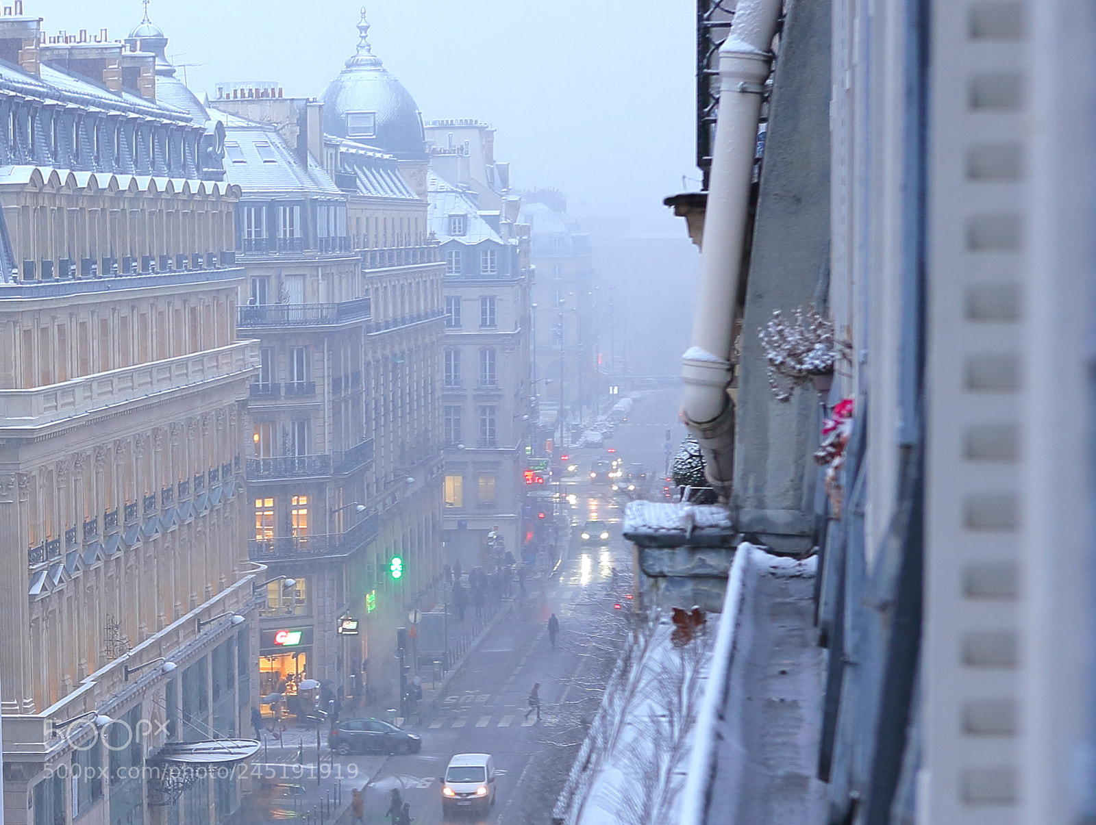 Canon EOS 5D sample photo. Paris les halles under photography