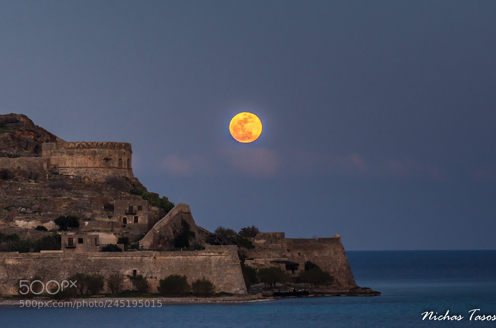 Nikon D5100 sample photo. The island photography