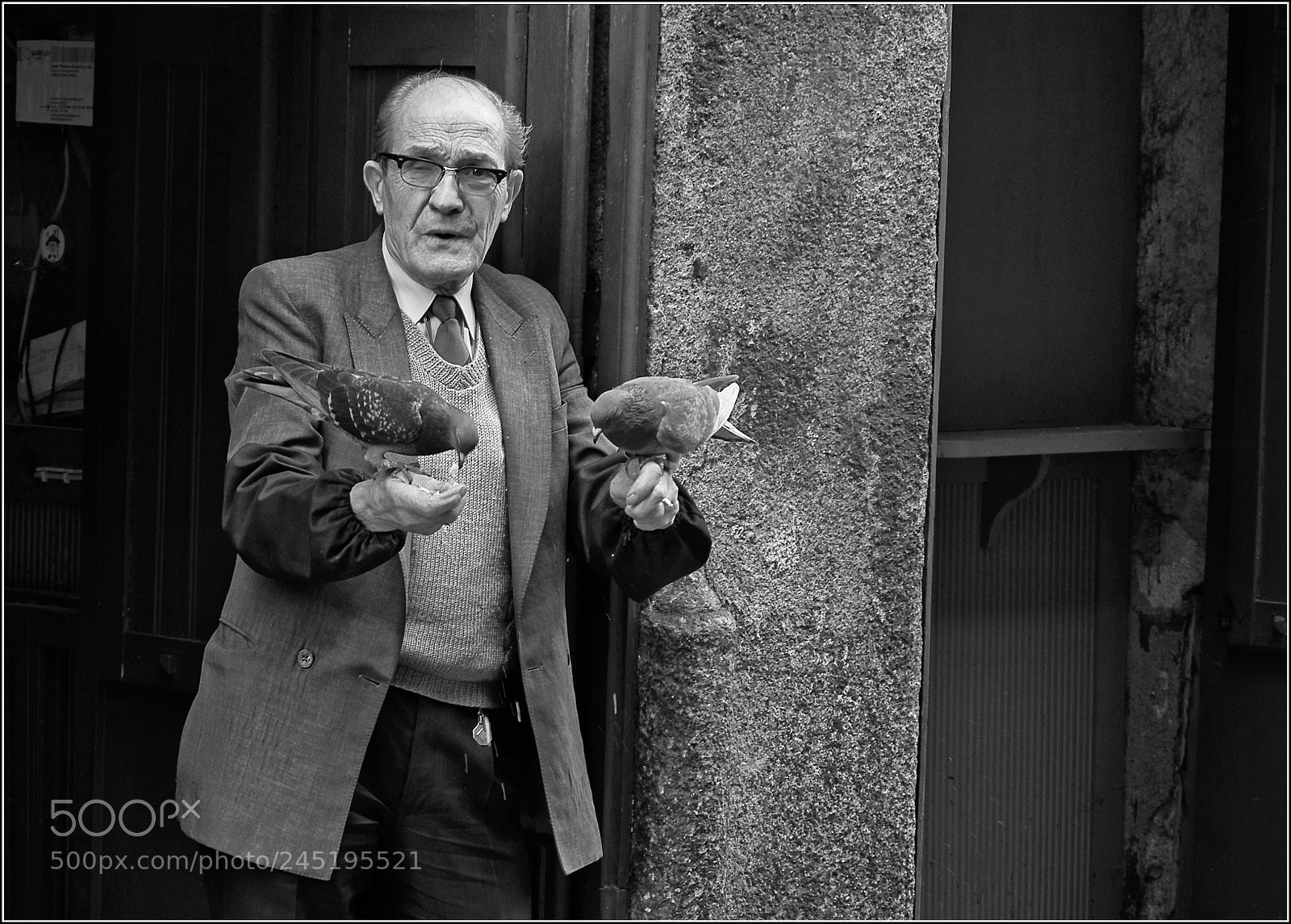 Pentax K-5 sample photo. Streetphotography portugla photography