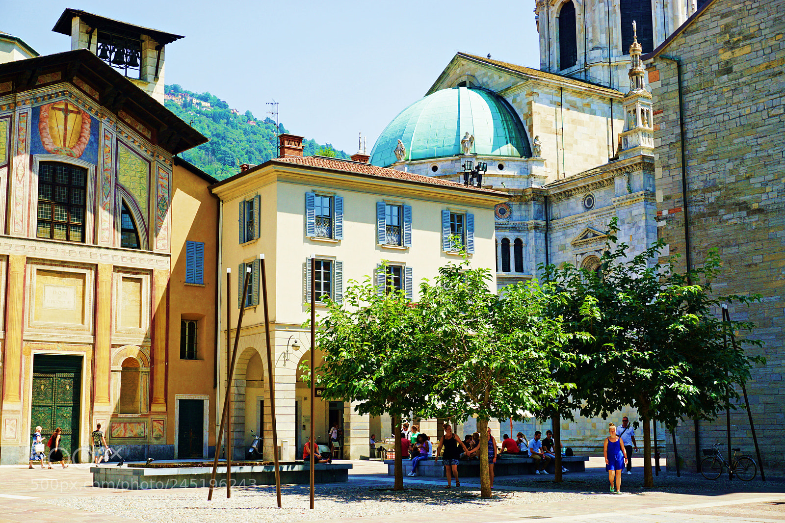 Sony a6000 + Sony E 18-50mm F4-5.6 sample photo. Day in como, italy photography