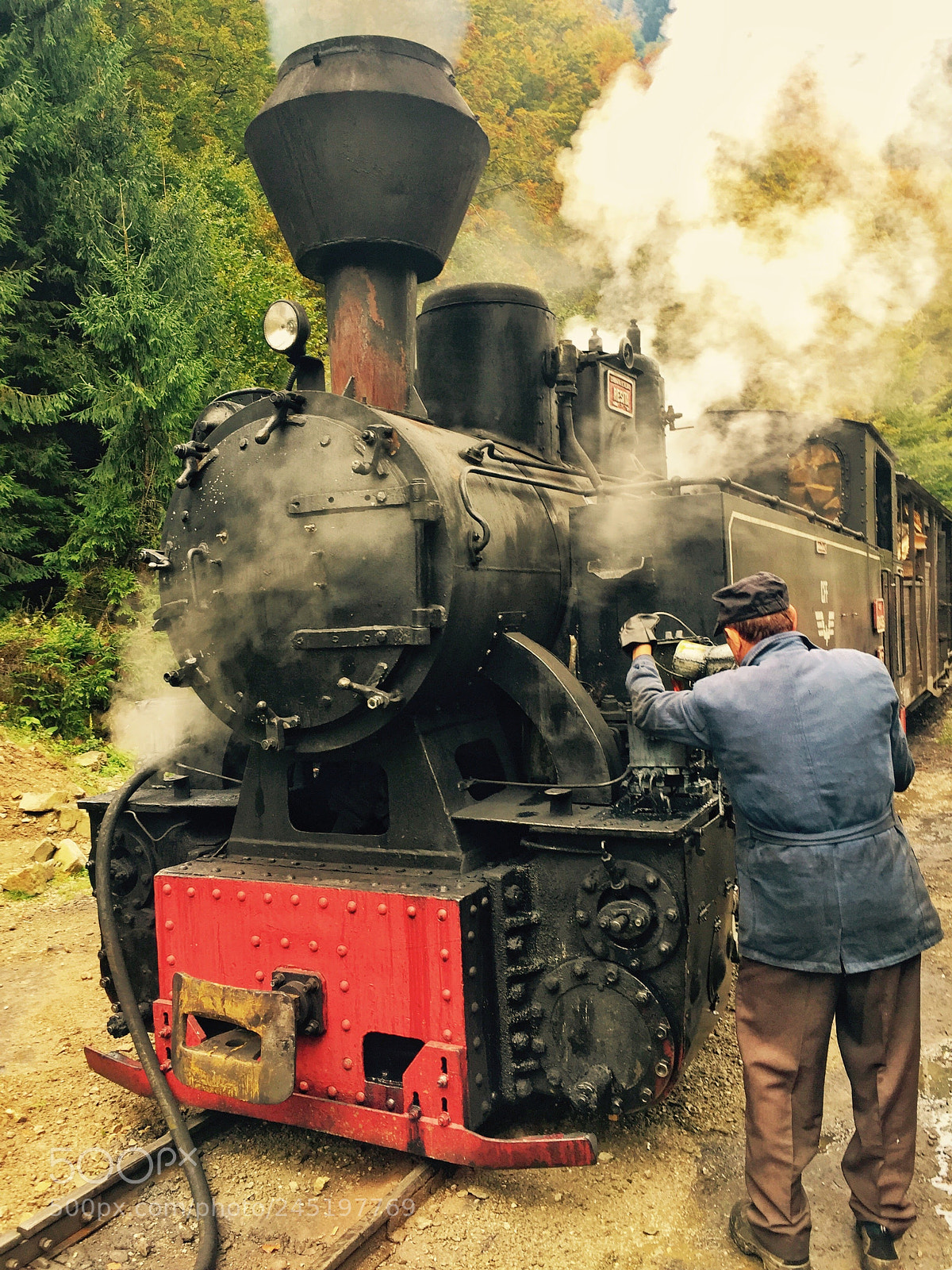 Apple iPhone 6 sample photo. The transylvanian steam train photography
