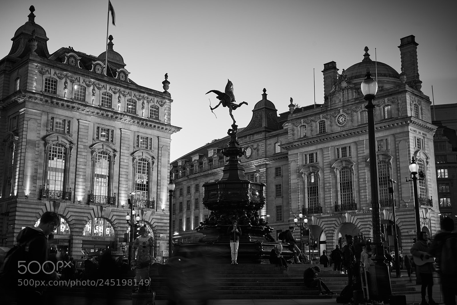 Sony a7R II sample photo. Busy picadilly photography