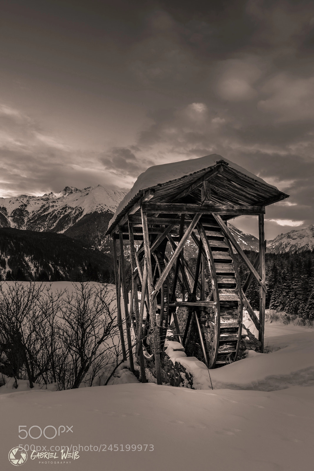 Sony a7R III sample photo. Water wheel in the photography