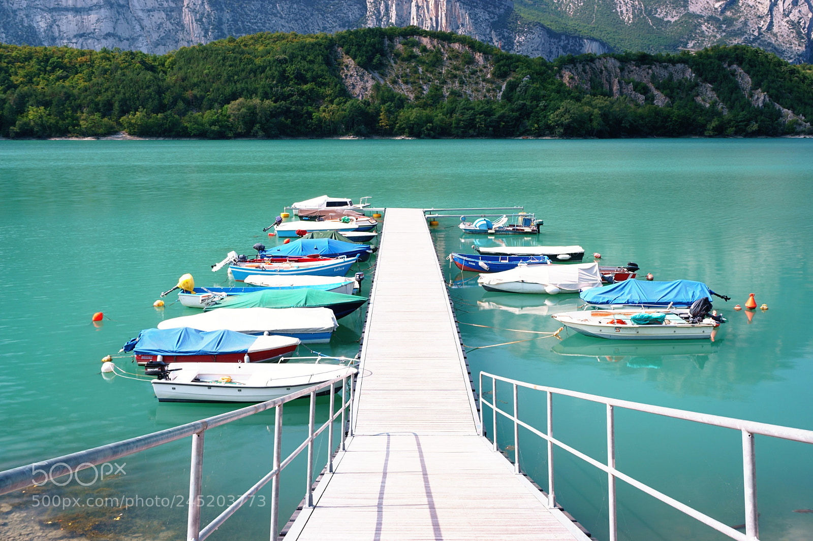 Sony a6000 + Sony E 18-50mm F4-5.6 sample photo. Lake cavedine photography