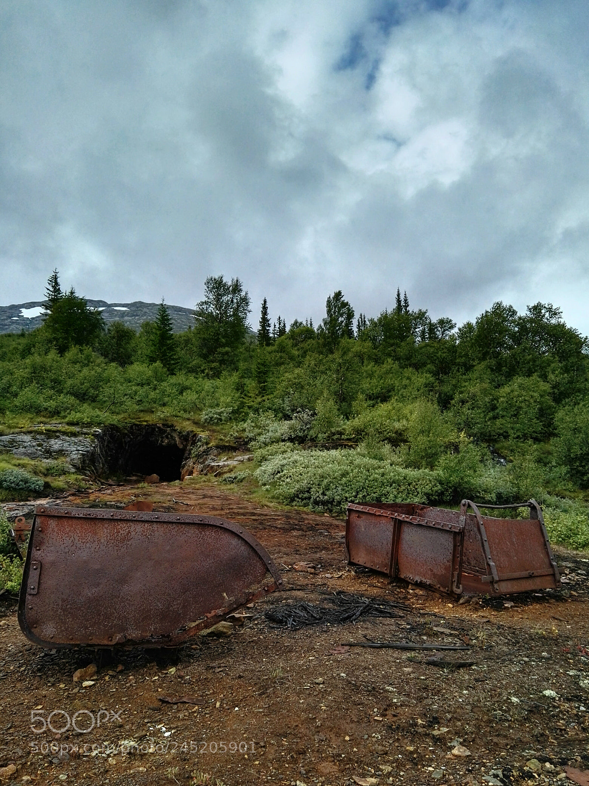HUAWEI P8 sample photo. Iron photography