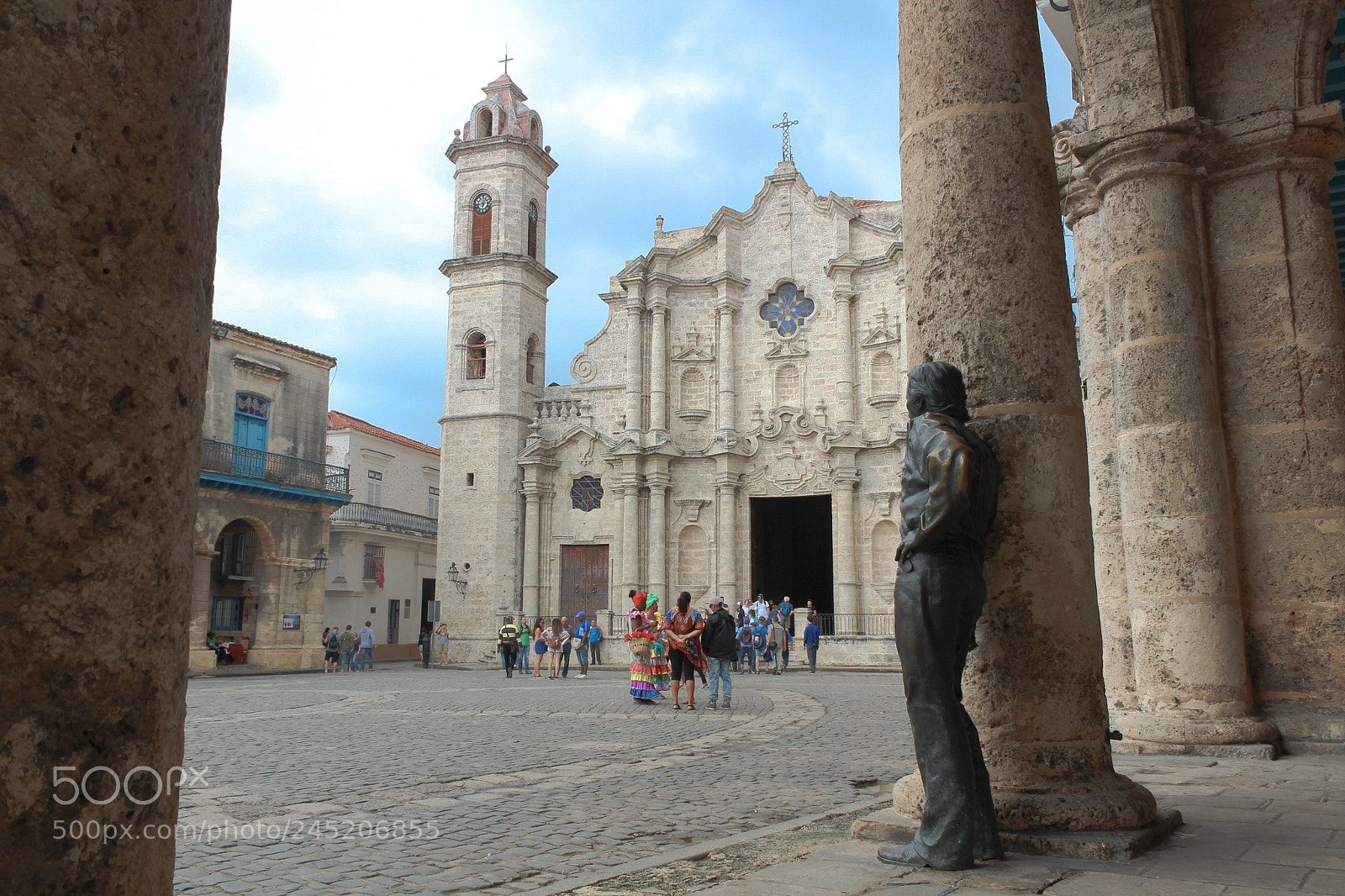 Canon EOS 1300D (EOS Rebel T6 / EOS Kiss X80) sample photo. Catedral de la habana photography