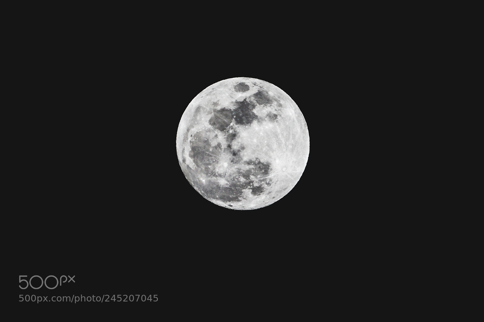 Sony a7R II sample photo. Shoot for the moon photography