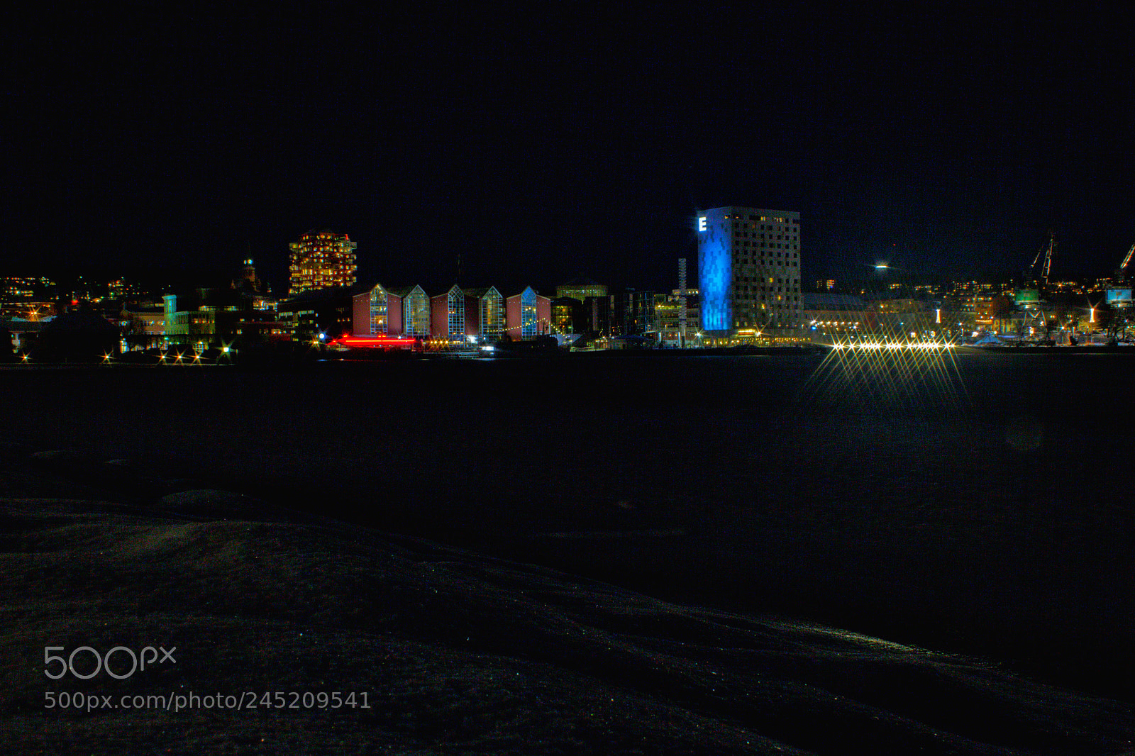 Canon EOS 550D (EOS Rebel T2i / EOS Kiss X4) sample photo. City lights, winter ornskoldsvik photography