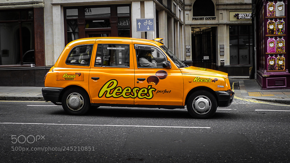 Panasonic Lumix DMC-FZ200 sample photo. Cool reese's cab photography