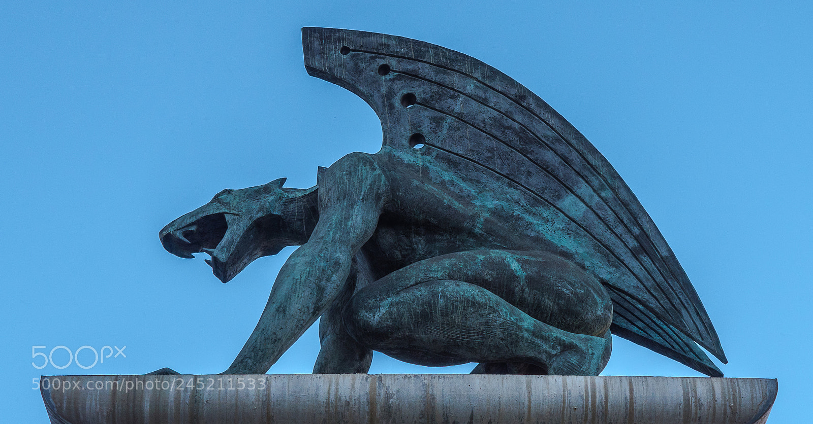 Panasonic Lumix DMC-GX8 sample photo. Sculpture figure bridge over photography