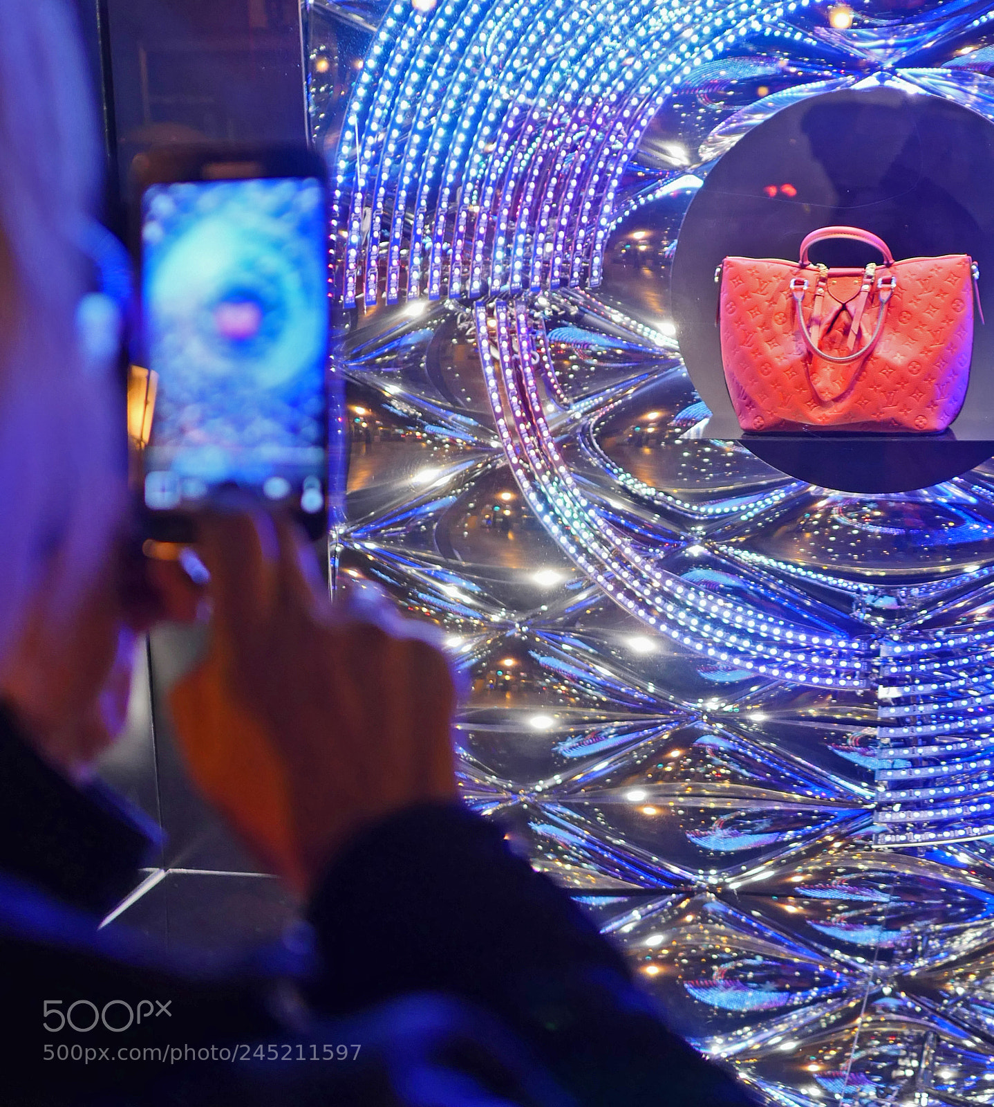 Panasonic Lumix DMC-GX8 sample photo. Taking a picture (valencia) photography