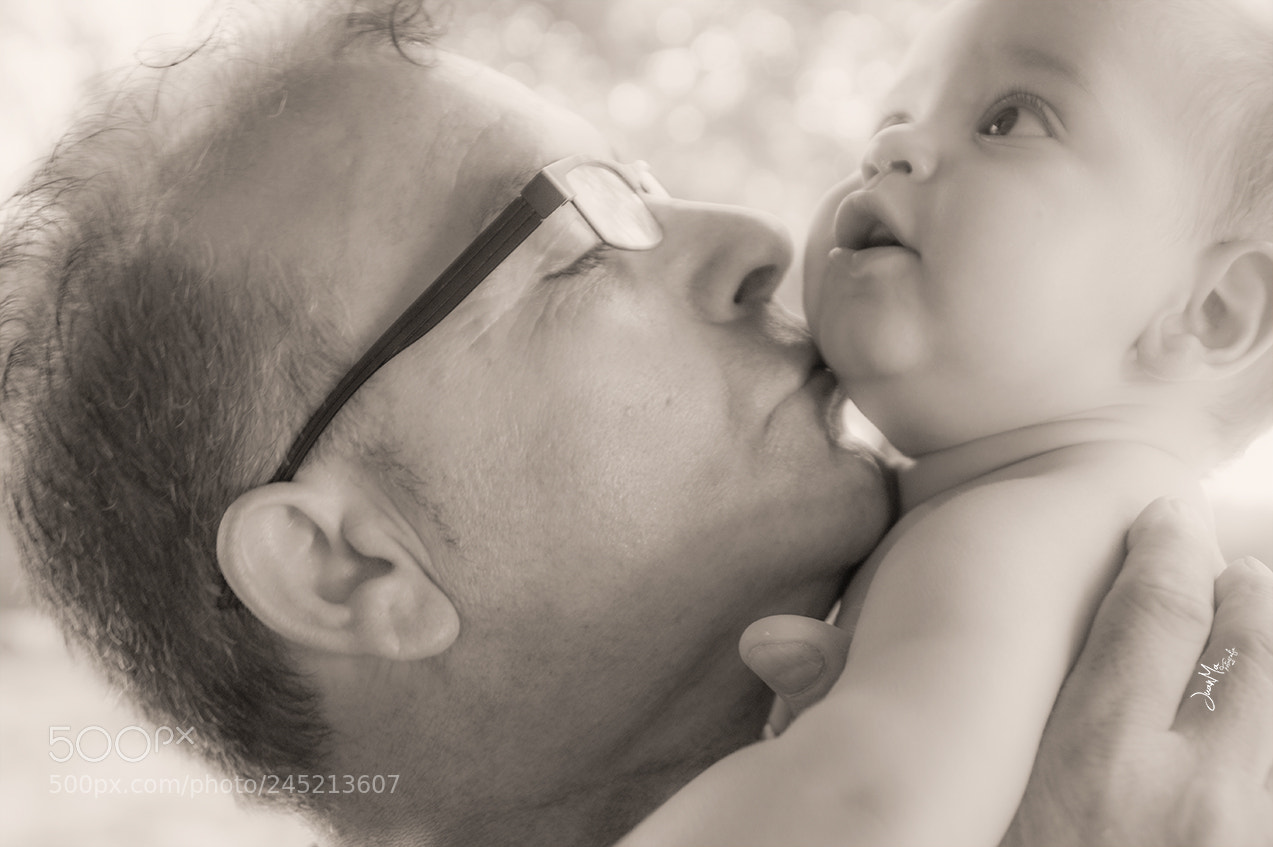 Sony SLT-A58 sample photo. Amor de abuelo: photography