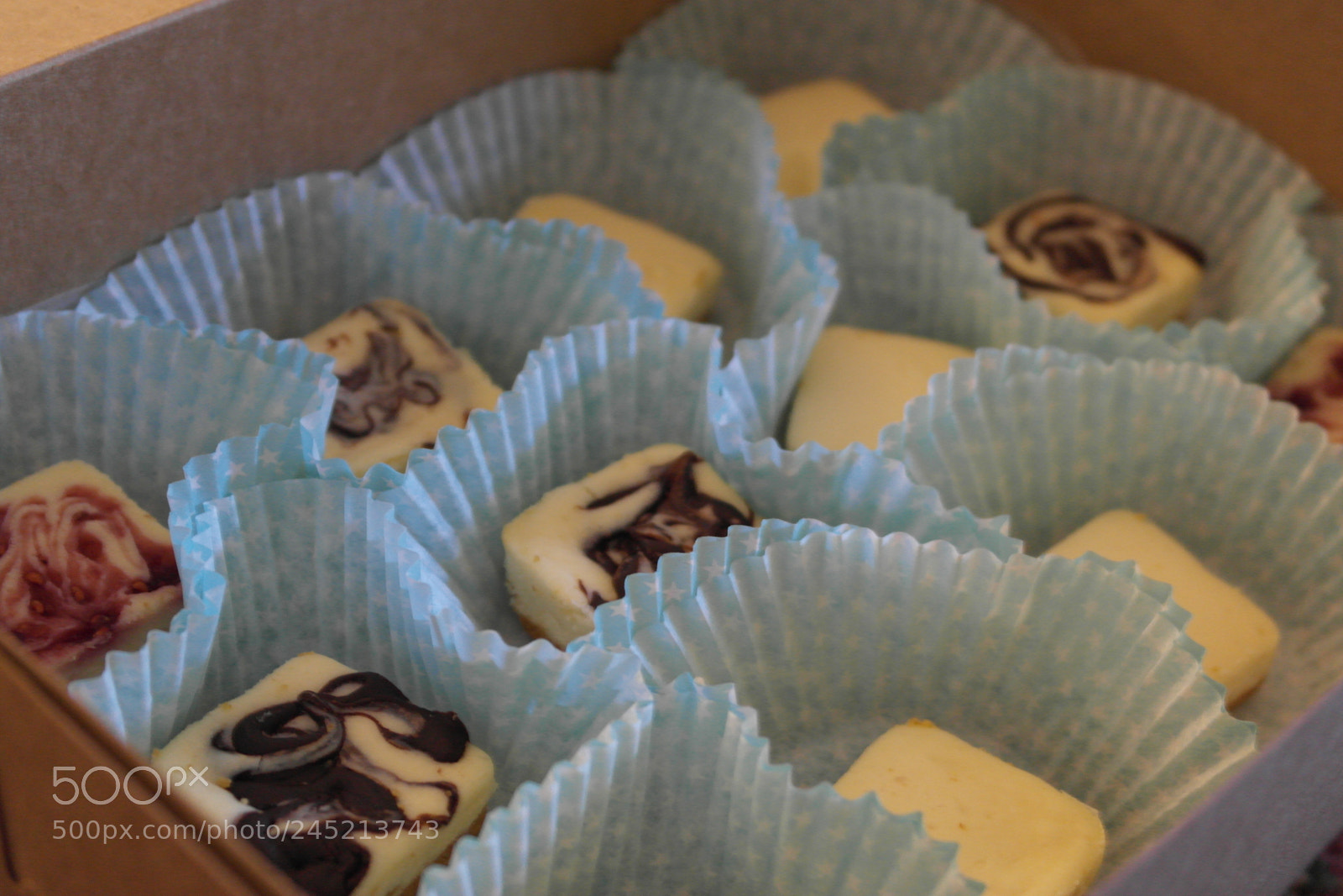 Samsung NX1000 sample photo. Bite sized cheesecake photography