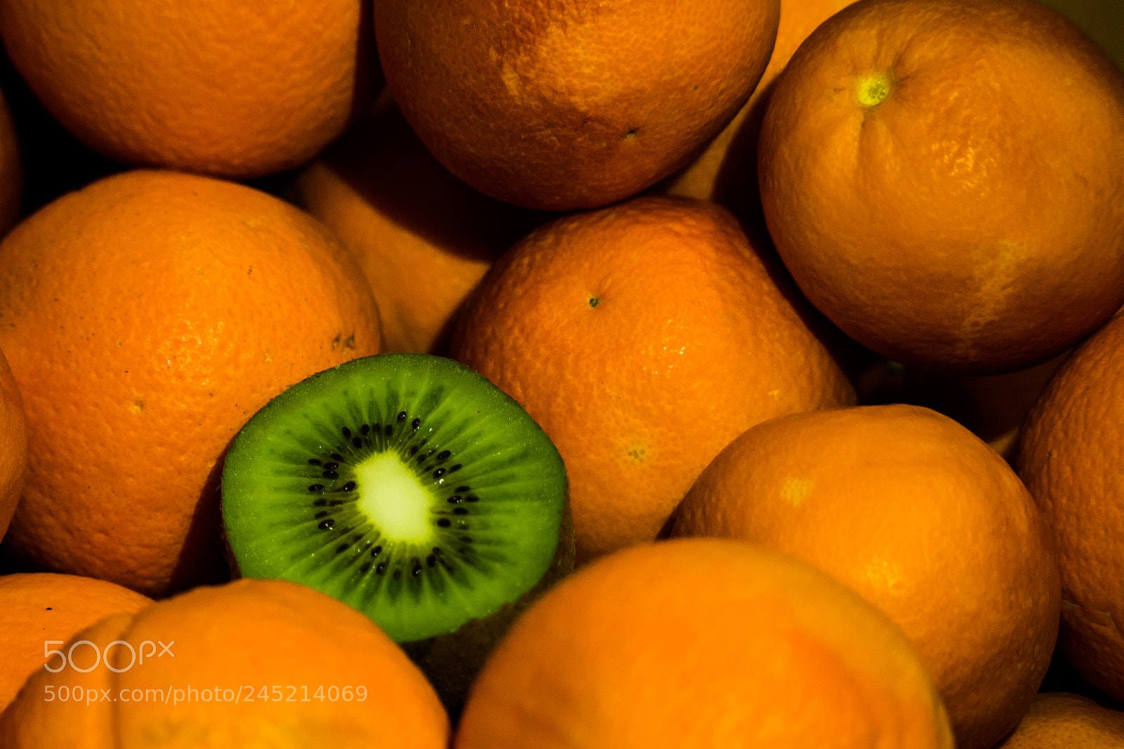 Canon EOS 100D (EOS Rebel SL1 / EOS Kiss X7) sample photo. Before an orange juice photography