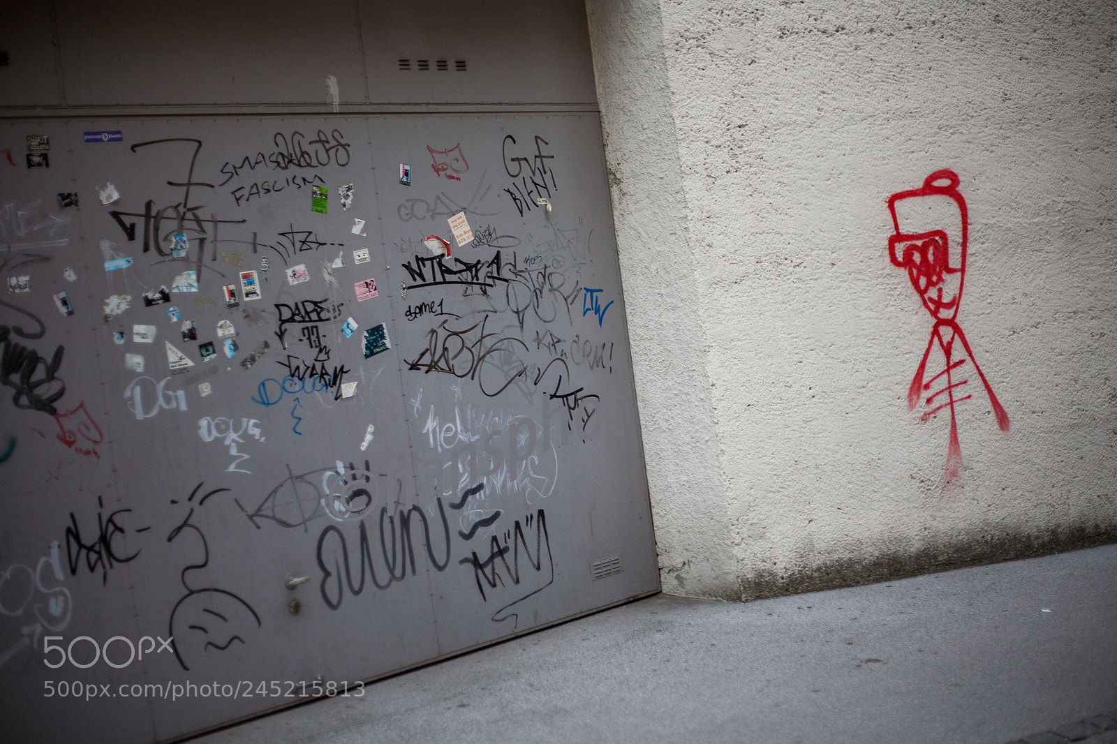 Canon EOS 5D sample photo. Discret regard © hansphot photography