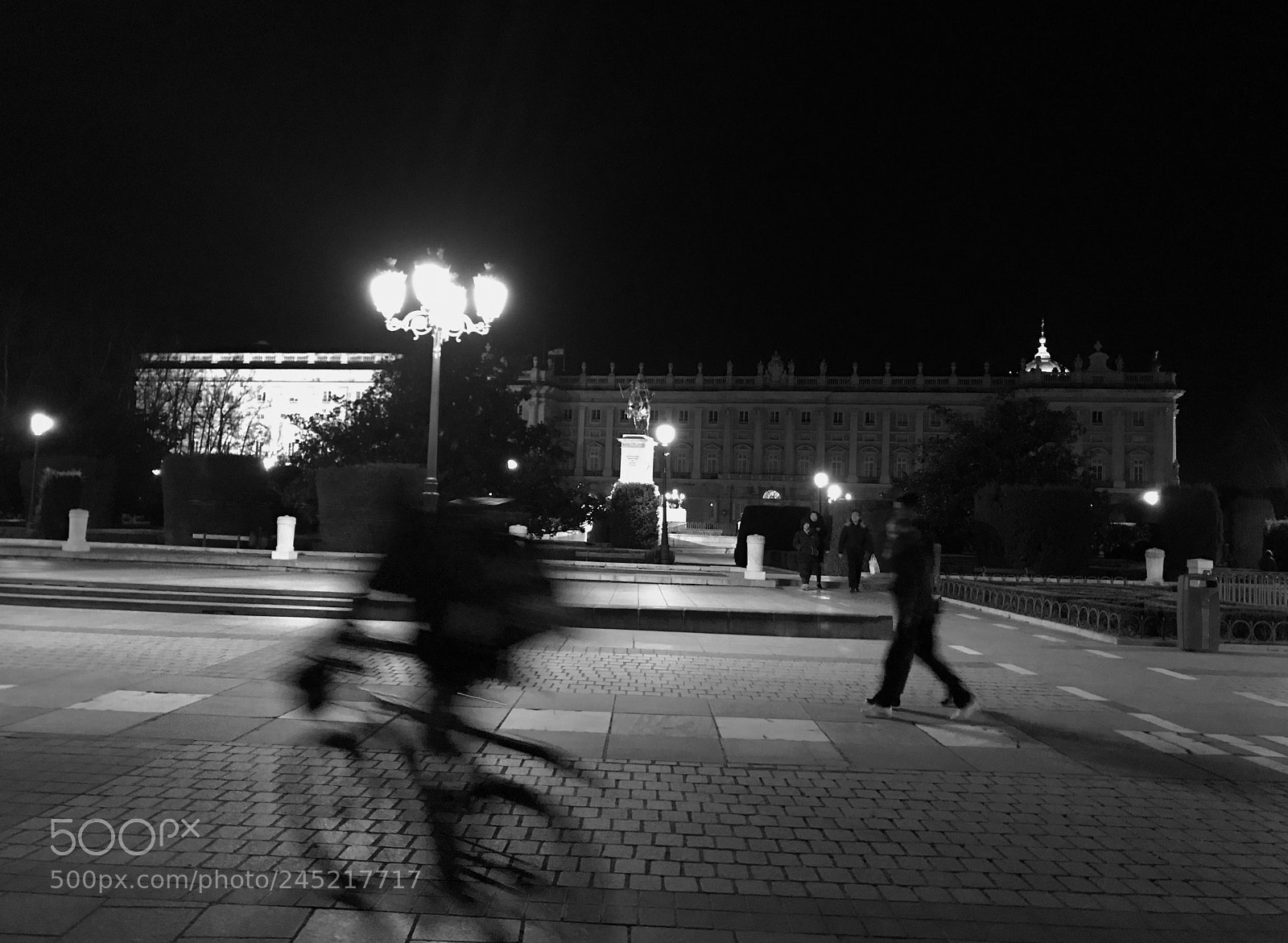 Apple iPhone 7 sample photo. Madrid night photography
