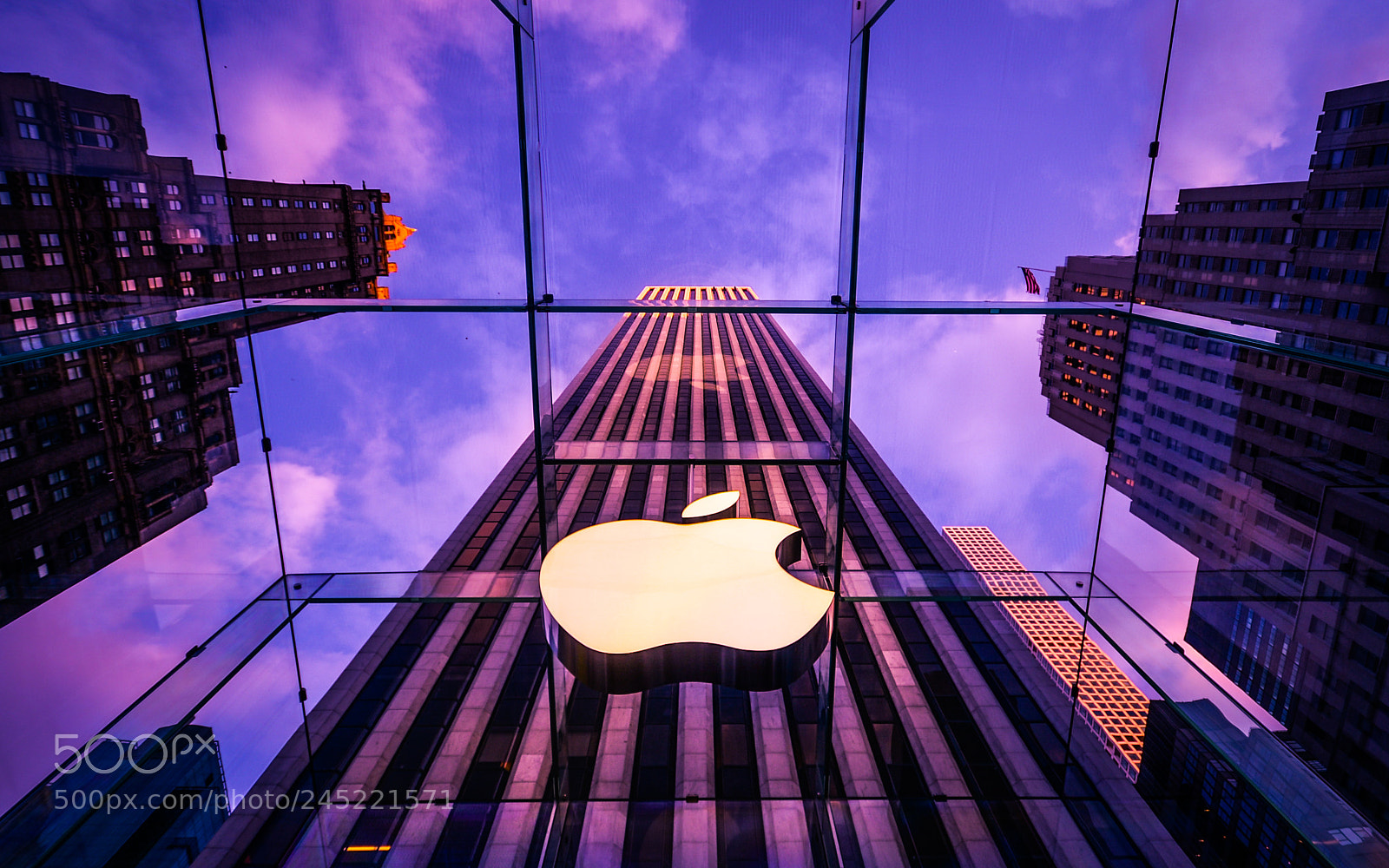 Nikon Df sample photo. Apple store photography