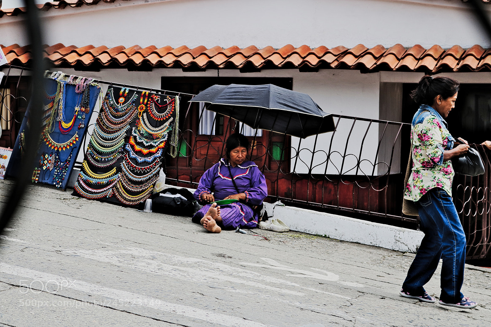 Canon EOS 750D (EOS Rebel T6i / EOS Kiss X8i) sample photo. Old indigenous lady photography