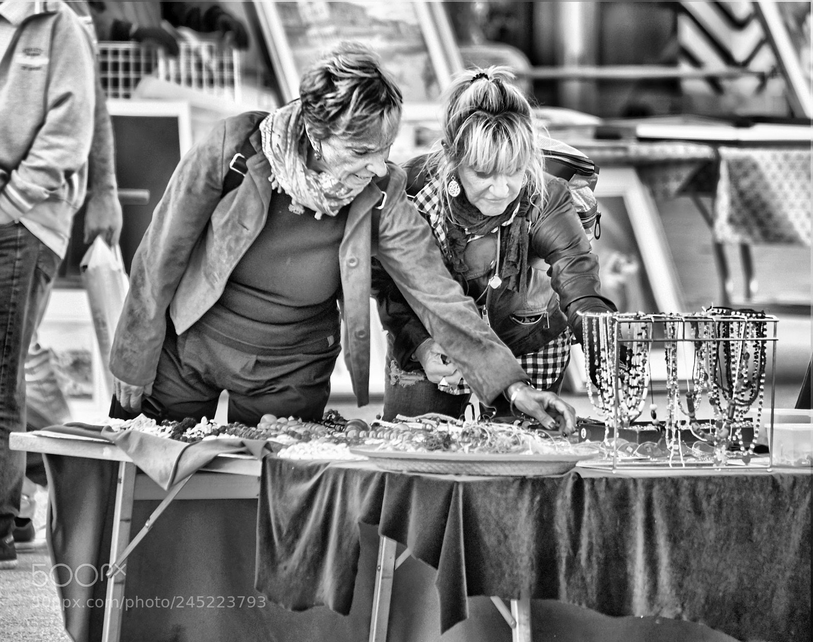 Fujifilm X-T1 sample photo. At antiques roadshow photography