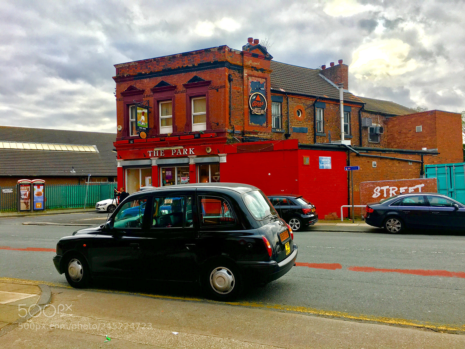 Apple iPhone 6s sample photo. Liverpool 2017 ?? photography