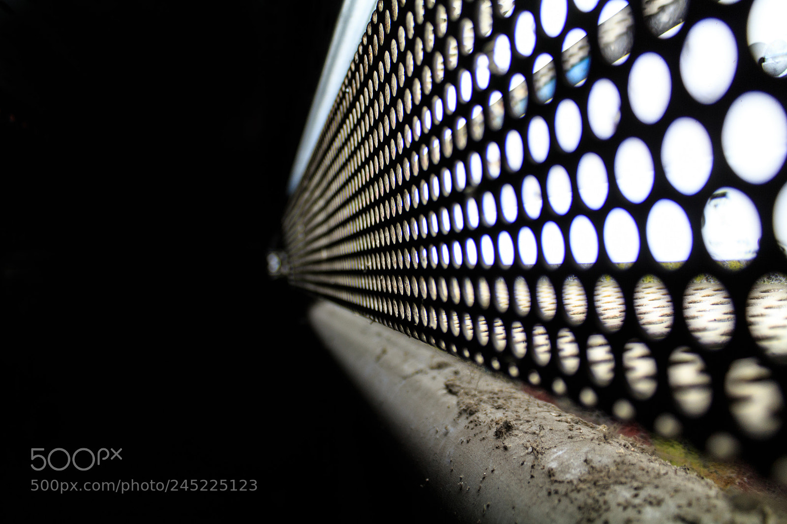 Canon EOS 100D (EOS Rebel SL1 / EOS Kiss X7) sample photo. Vanishing point photography