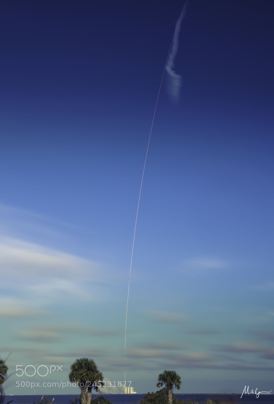 Sony a7R II sample photo. Falcon heavy photography