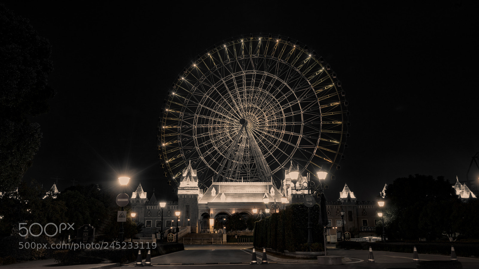 Sony a7 II sample photo. Ferris wheel 摩天轮 photography