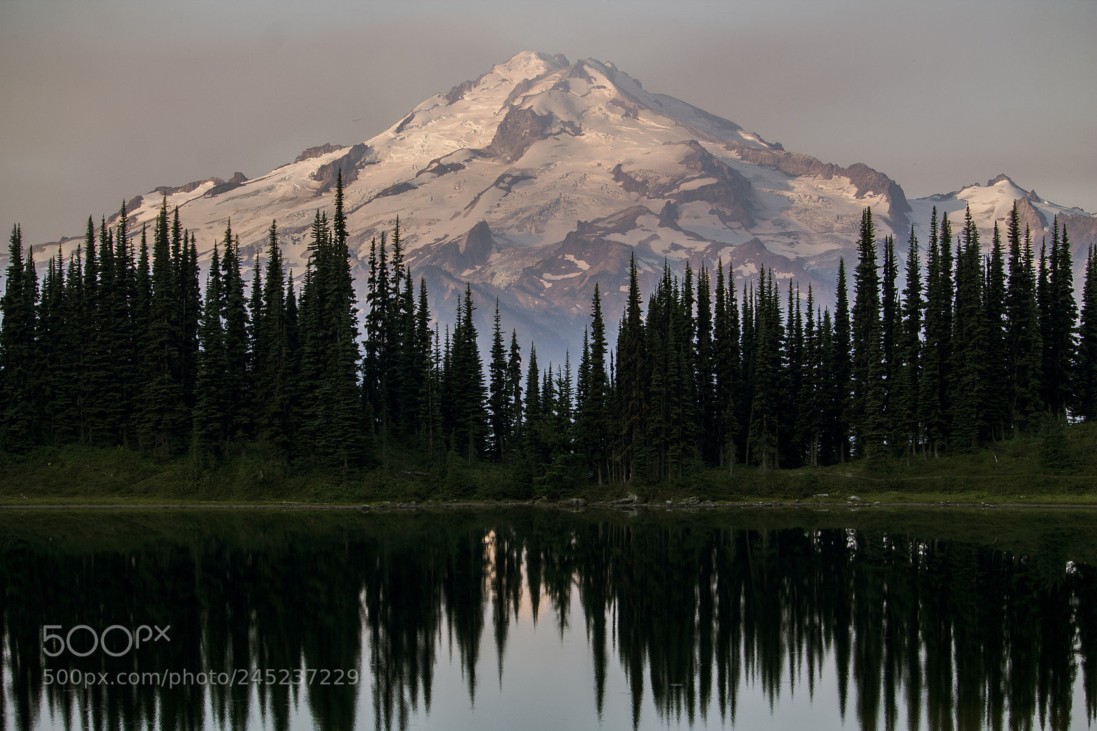 Canon EOS 1100D (EOS Rebel T3 / EOS Kiss X50) sample photo. Glacier peak sunrise photography