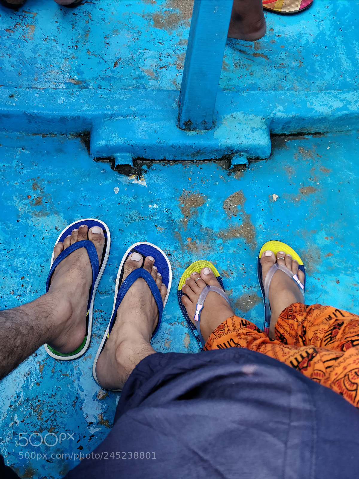 OnePlus 5T sample photo. In the boat photography