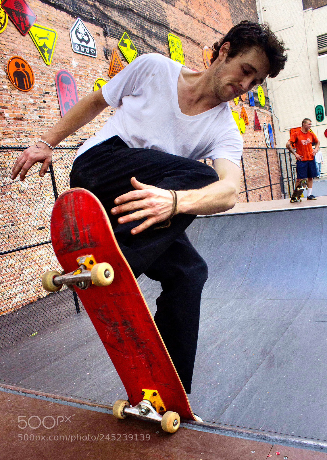 Canon EOS 1200D (EOS Rebel T5 / EOS Kiss X70 / EOS Hi) sample photo. Frontside noseblunt photography