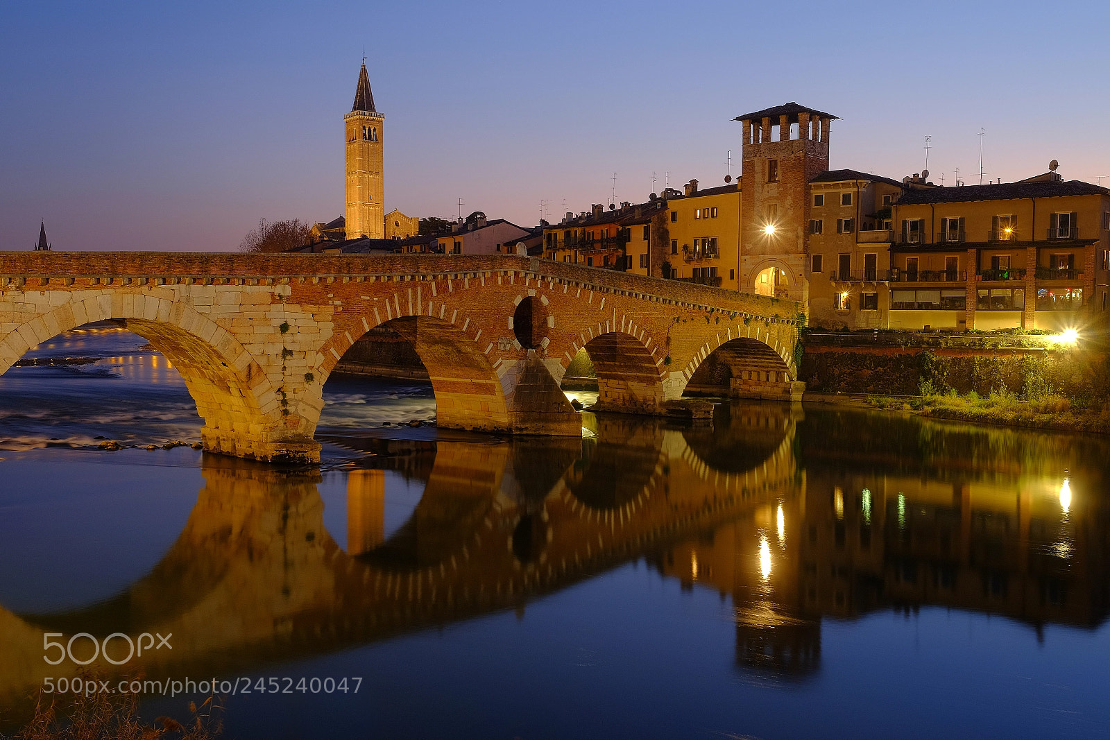 Fujifilm X-T10 sample photo. Ponte pietra at twilight photography