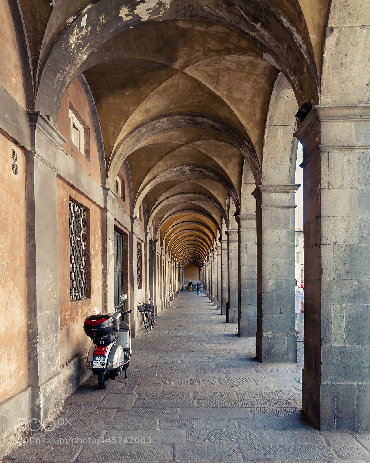 Nikon D5000 sample photo. Lucca, italy photography