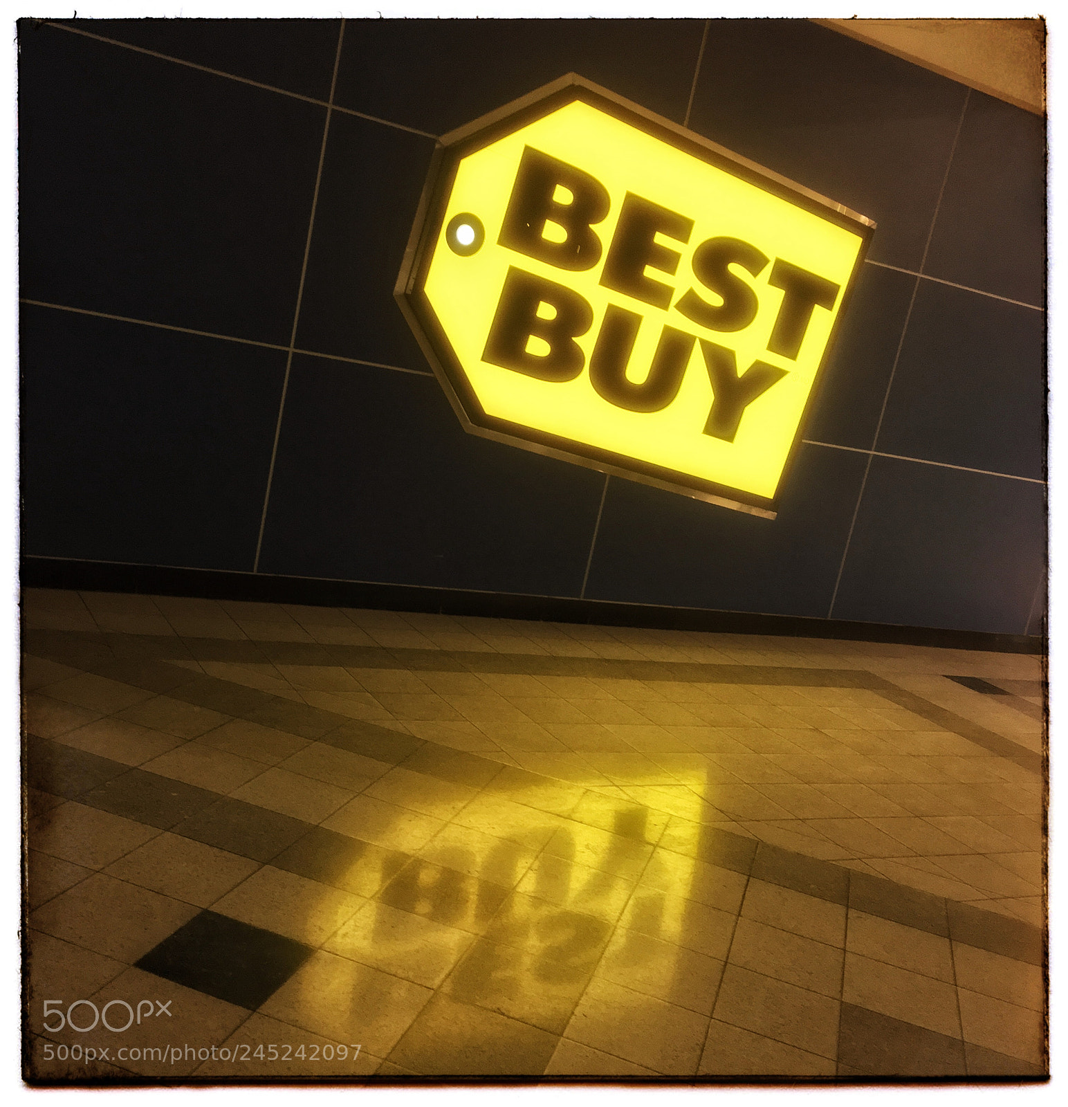 Apple iPhone SE sample photo. Best buy reflection. photography
