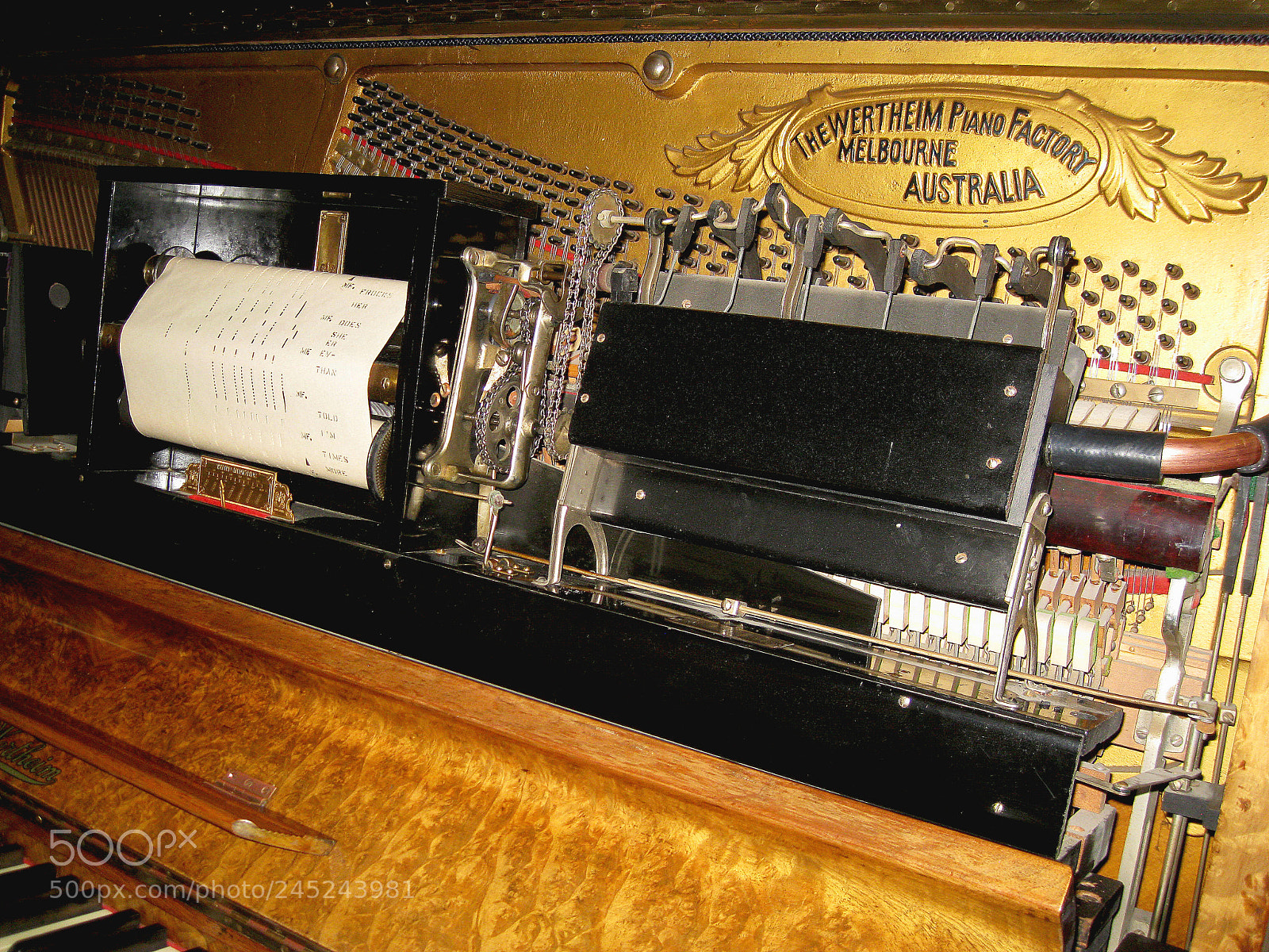 Canon DIGITAL IXUS 960 IS sample photo. Inside the pianola photography
