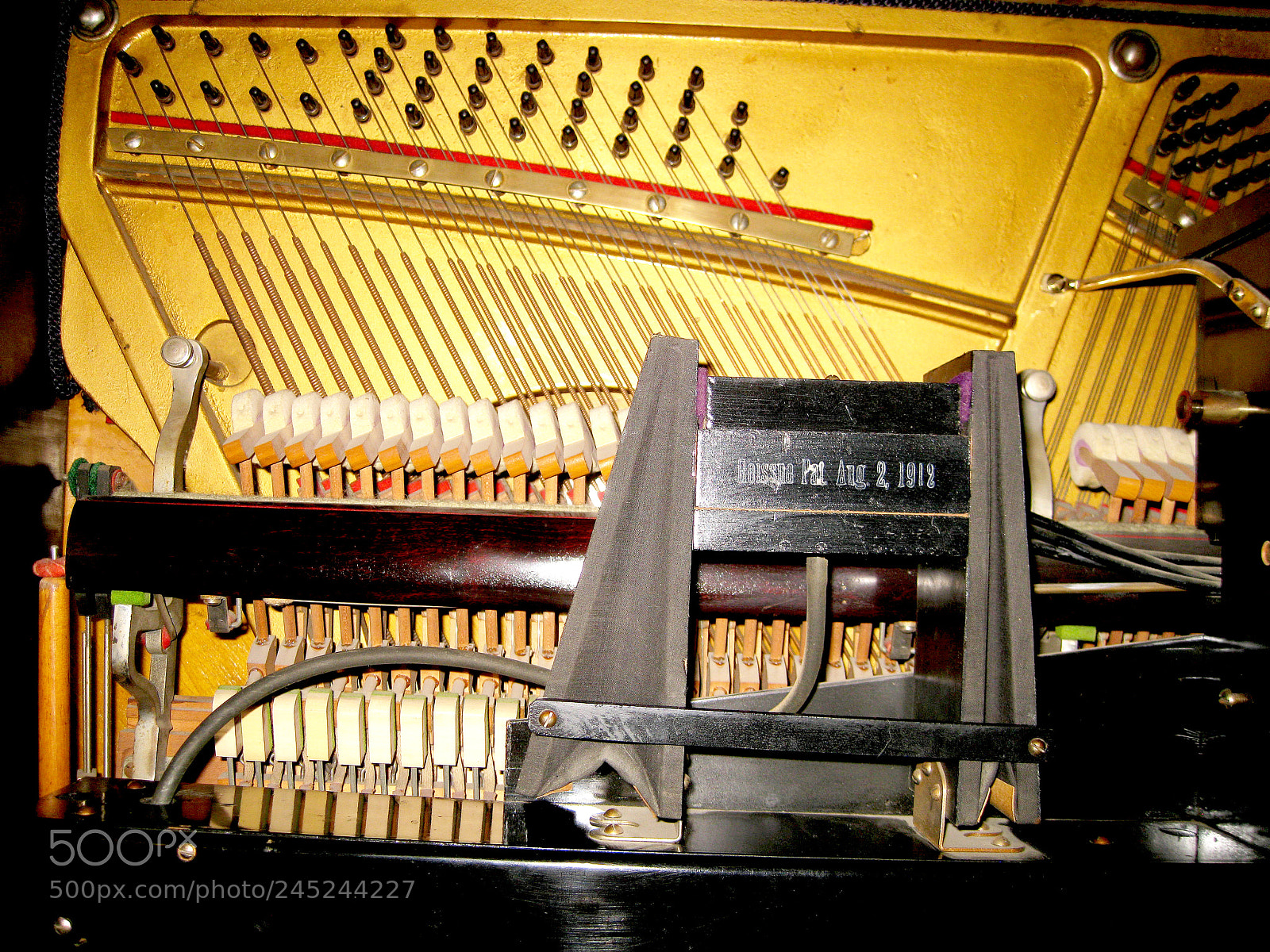 Canon DIGITAL IXUS 960 IS sample photo. Pianola bellows and strings photography