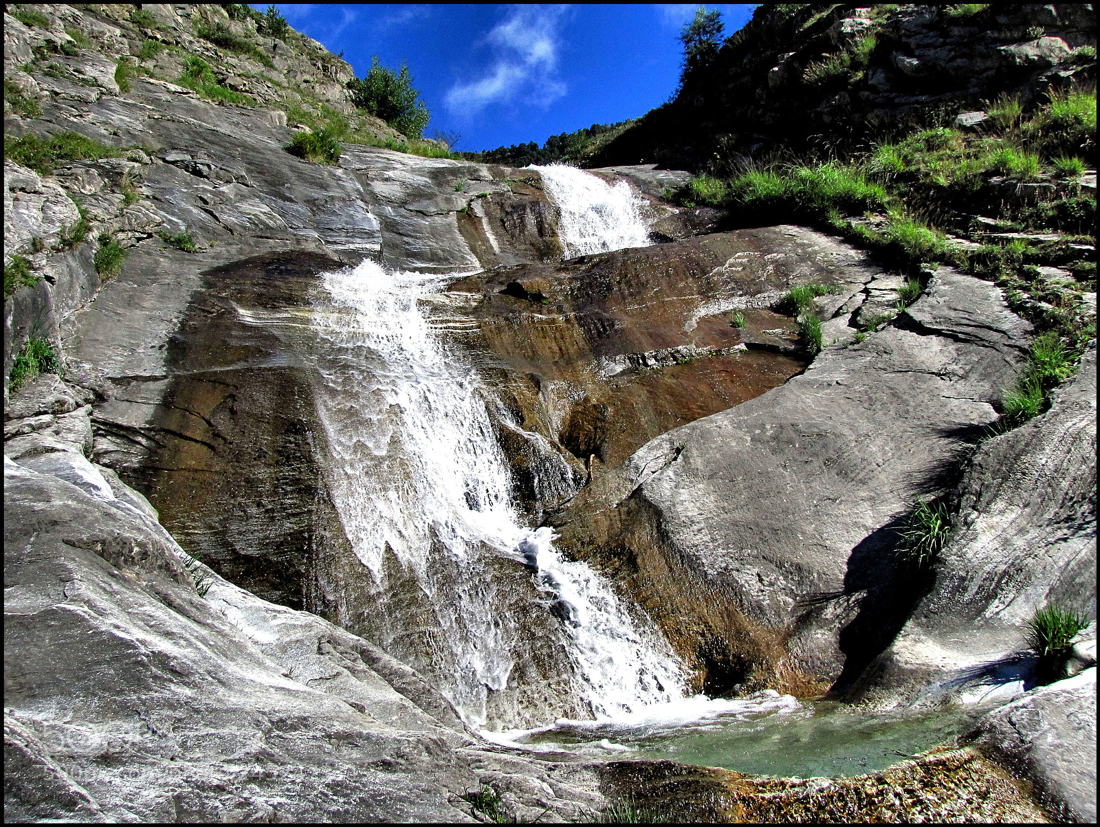 Canon PowerShot SX20 IS sample photo. Waters of the pyrenees photography
