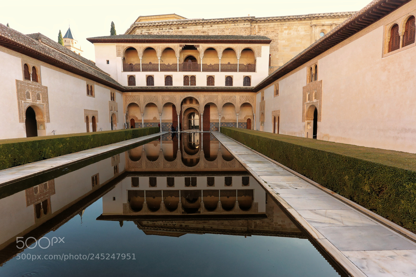 Canon EOS 6D + Canon EF 17-40mm F4L USM sample photo. Diagonals photography