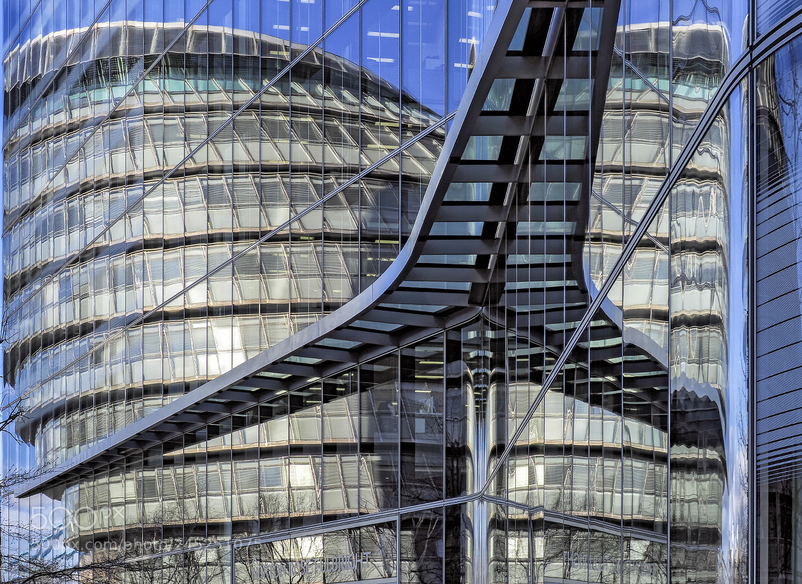 Olympus OM-D E-M1 Mark II sample photo. County hall reflection photography