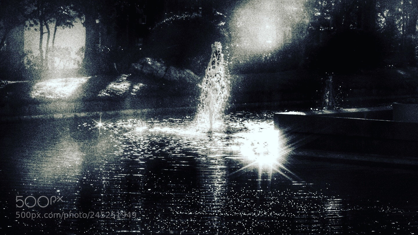 Nikon Coolpix A900 sample photo. Fountain photography