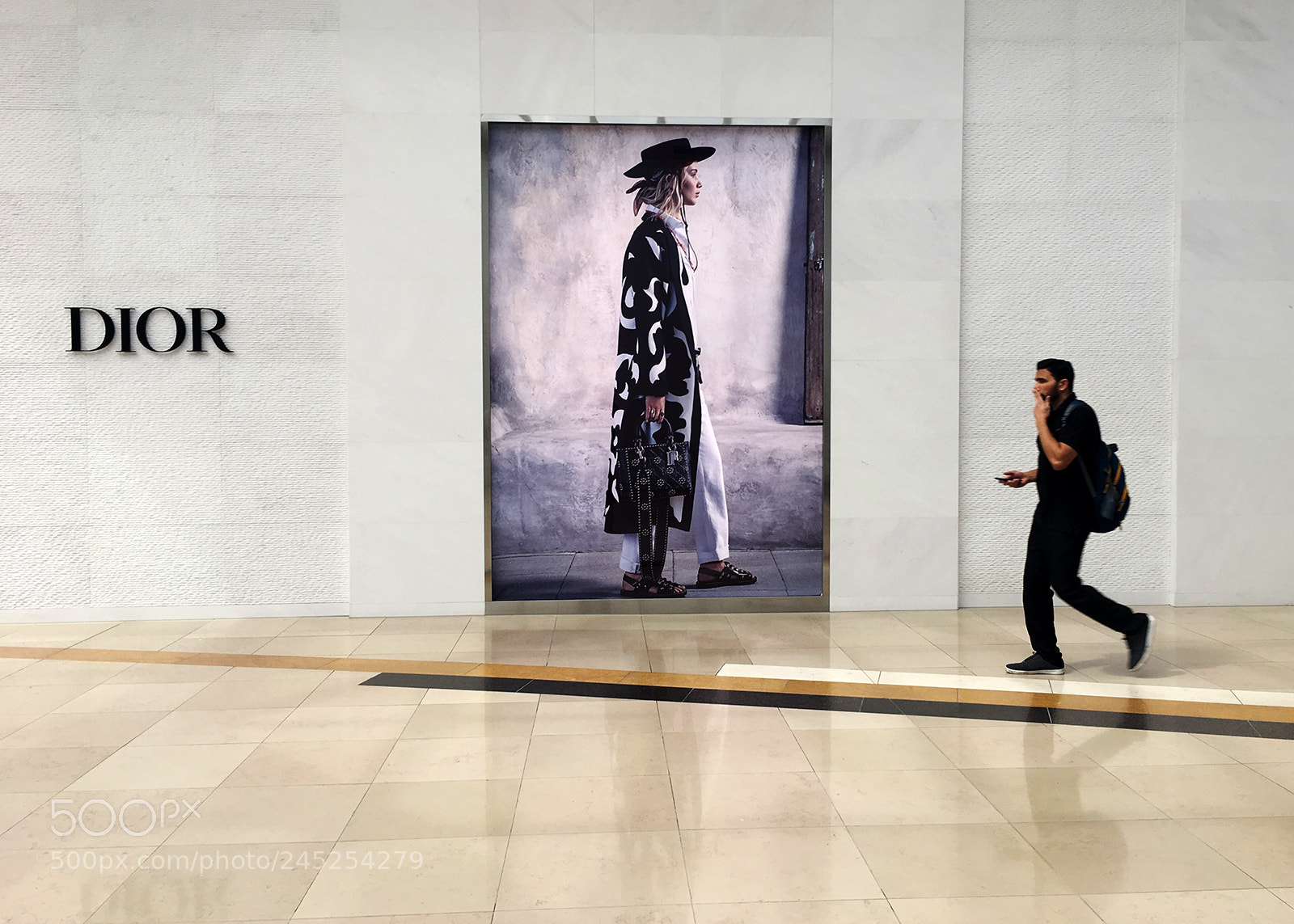 Apple iPhone 6s sample photo. Walking in line photography