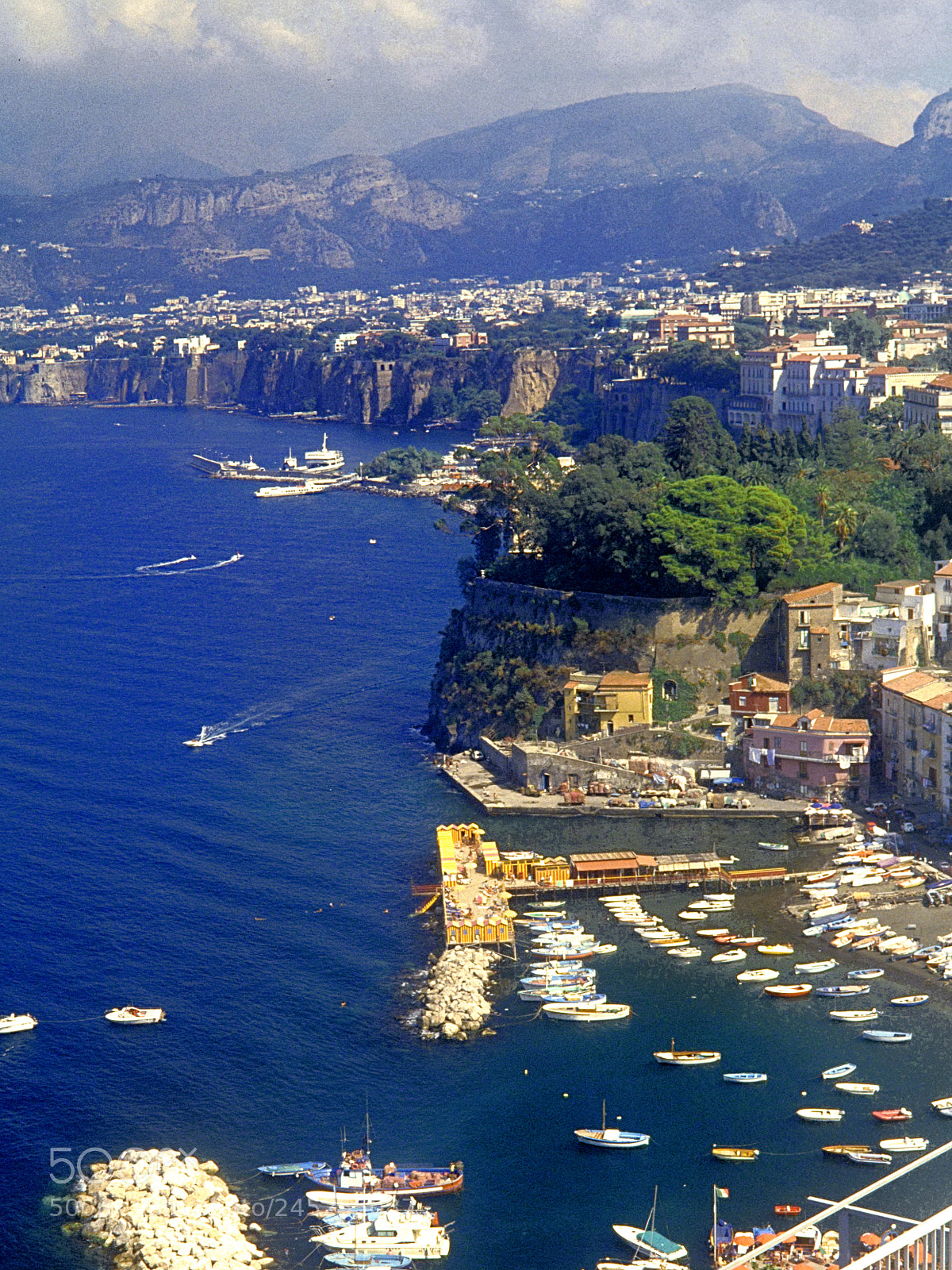 Canon EOS 550D (EOS Rebel T2i / EOS Kiss X4) sample photo. Sorrento 1987 photography