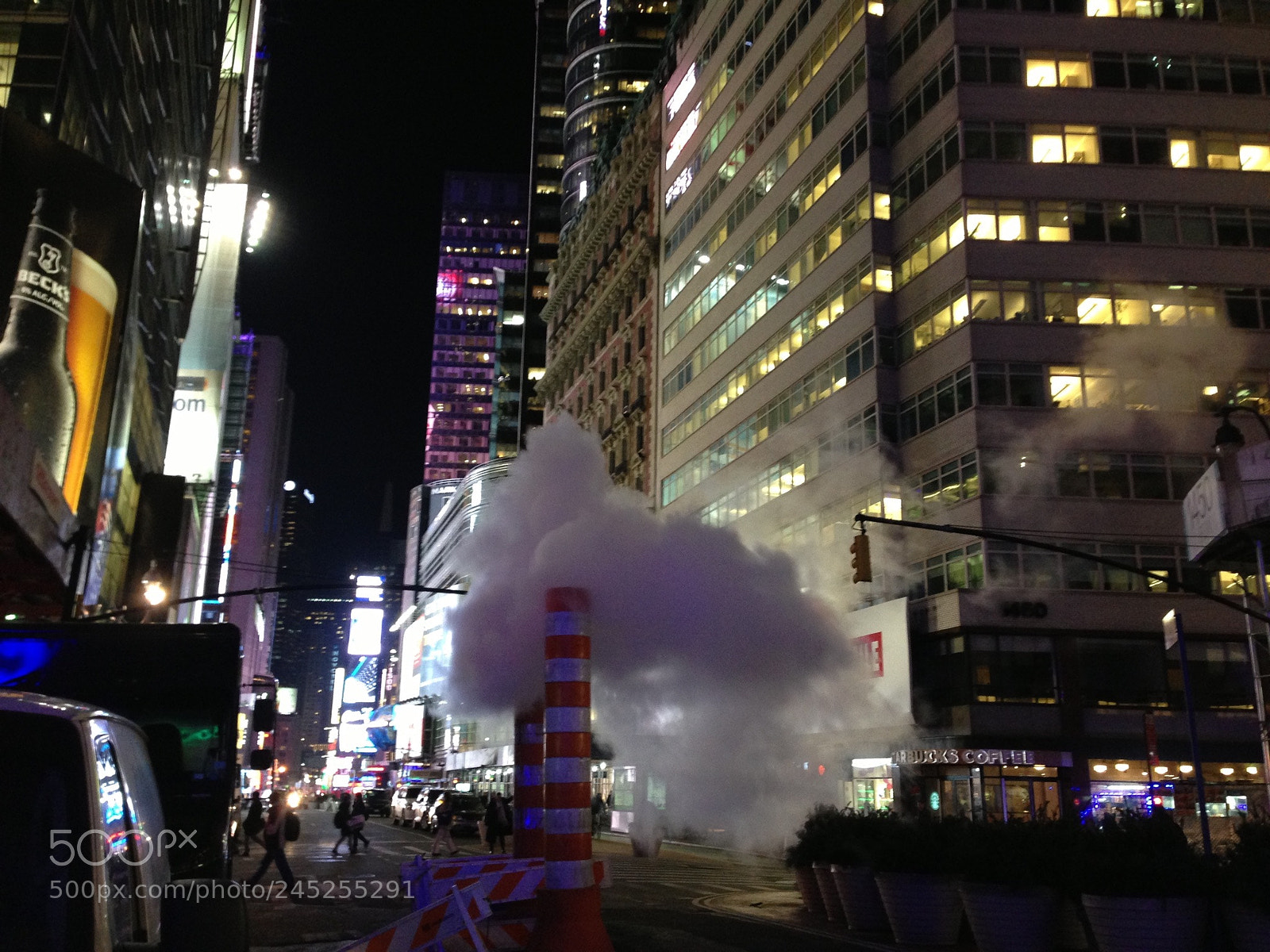 Apple iPhone 5 sample photo. Steamy street photography