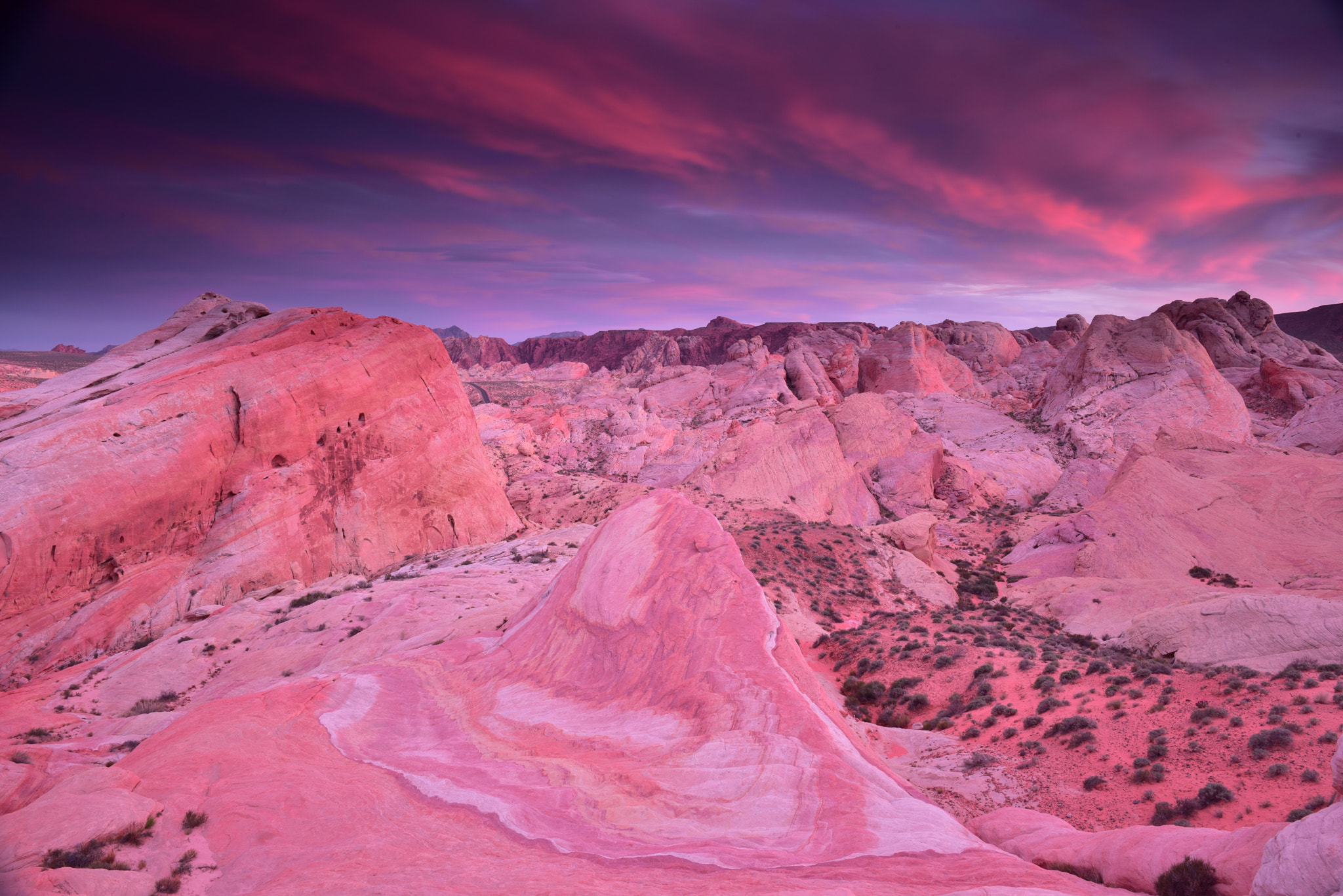 Nikon AF-S Nikkor 24-70mm F2.8G ED sample photo. Sunset light at valley of fire photography