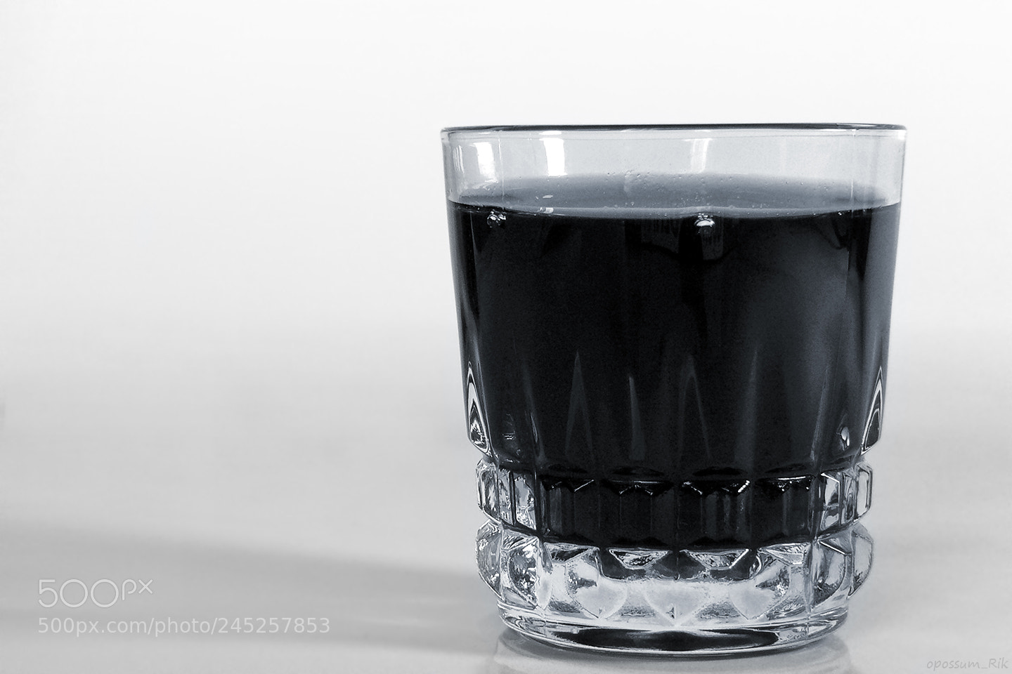Panasonic DMC-FZ50 sample photo. Glass photography