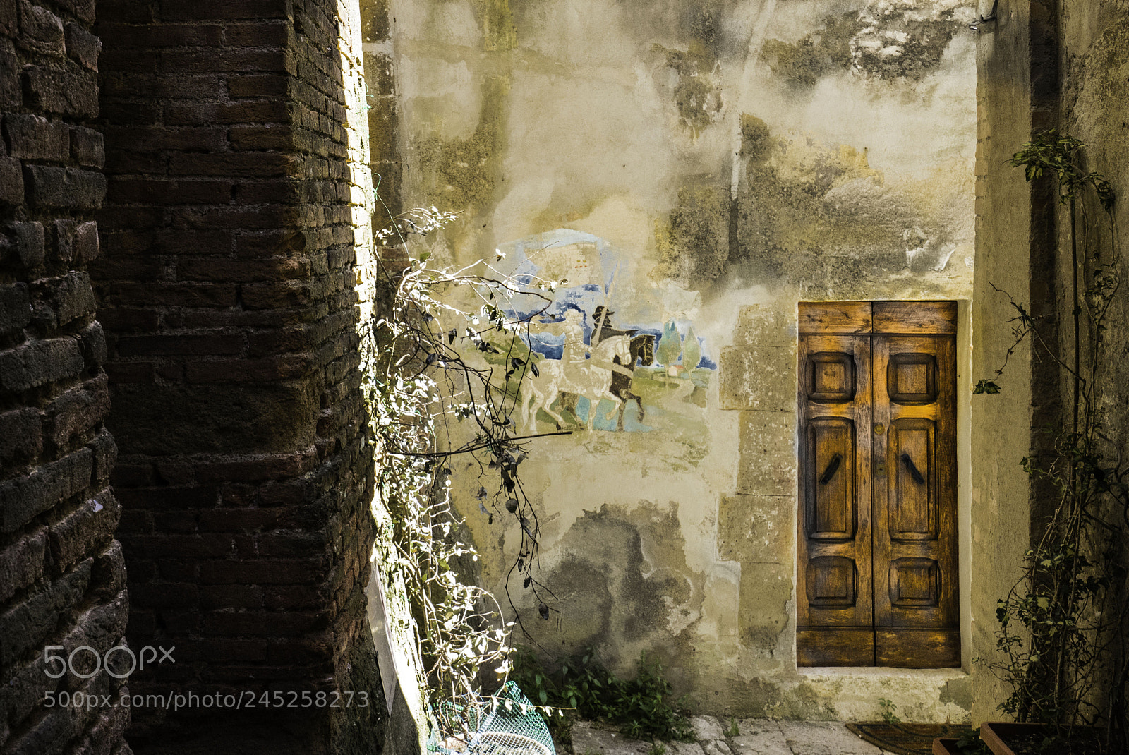 Sony a7 II sample photo. Pitigliano porta photography