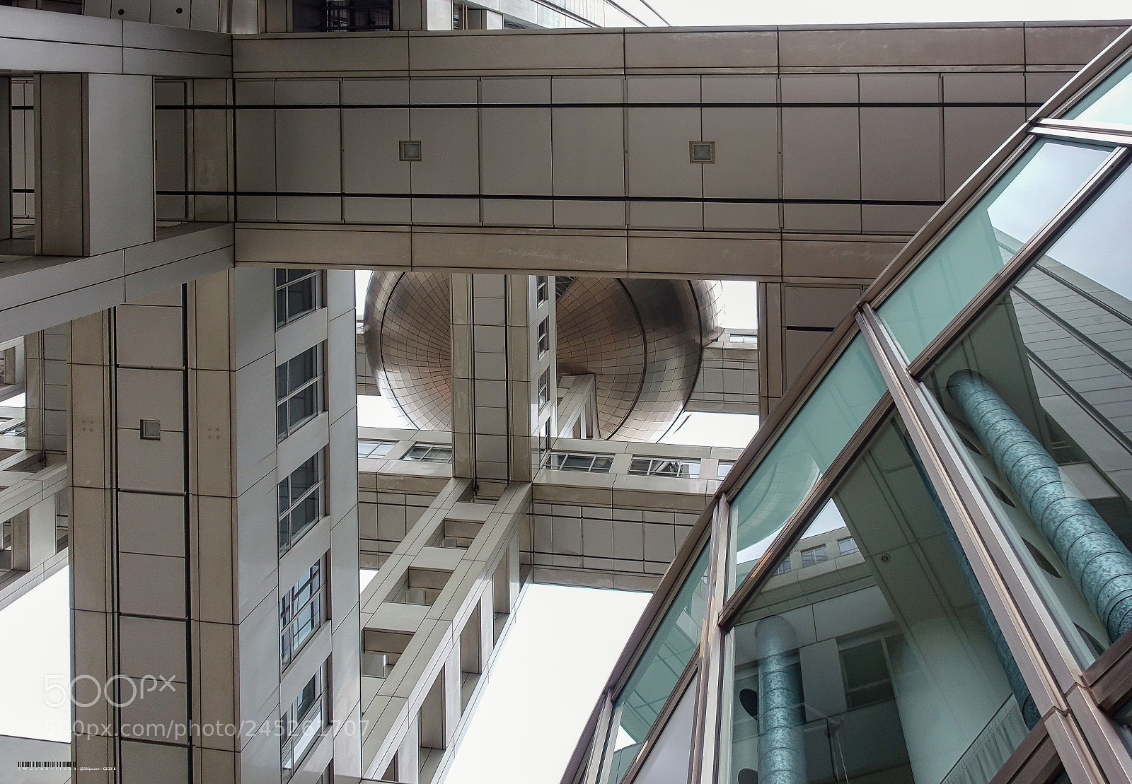 Sony Cyber-shot DSC-RX100 III sample photo. Fuji tv building ii photography