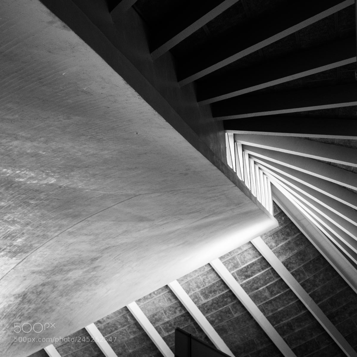 Fujifilm X-E2 sample photo. Angles and light photography