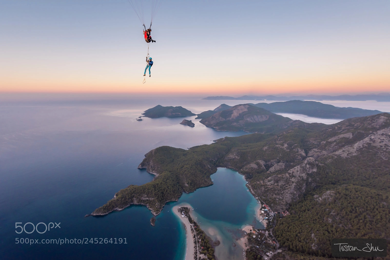 Nikon D810 sample photo. Suspended with guillaume galvani photography
