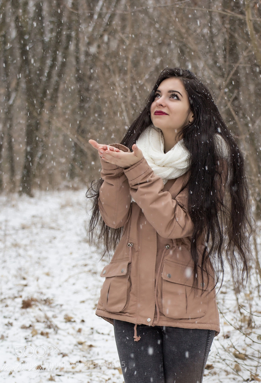 Canon EOS 60D sample photo. Catching snowflakes-andreea 2/3 photography